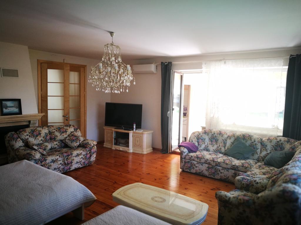 Irena Family House VNO Exterior foto